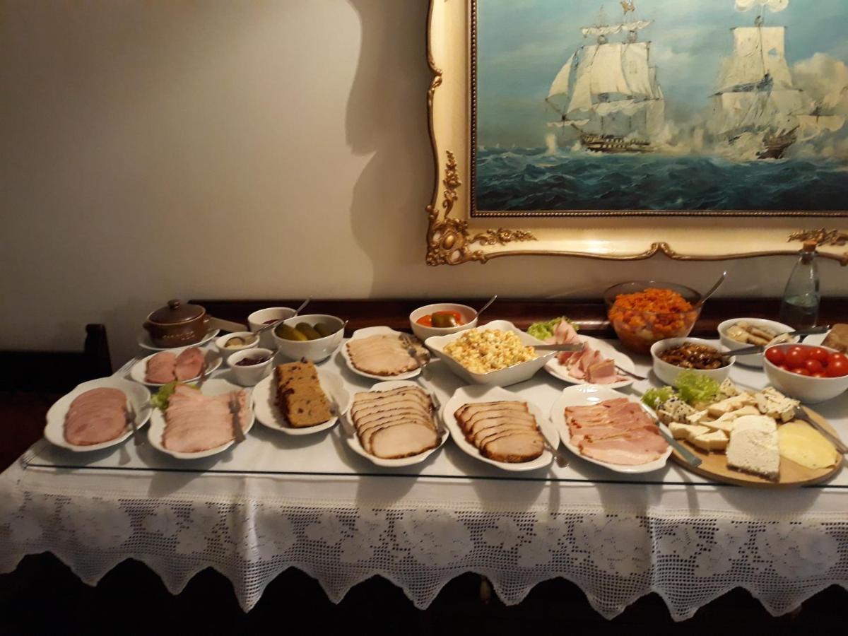 Dworek Lachowicze Grzegorzewice المظهر الخارجي الصورة